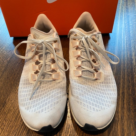 Nike Air Zoom Pegasus 37 - Picture 11 of 13